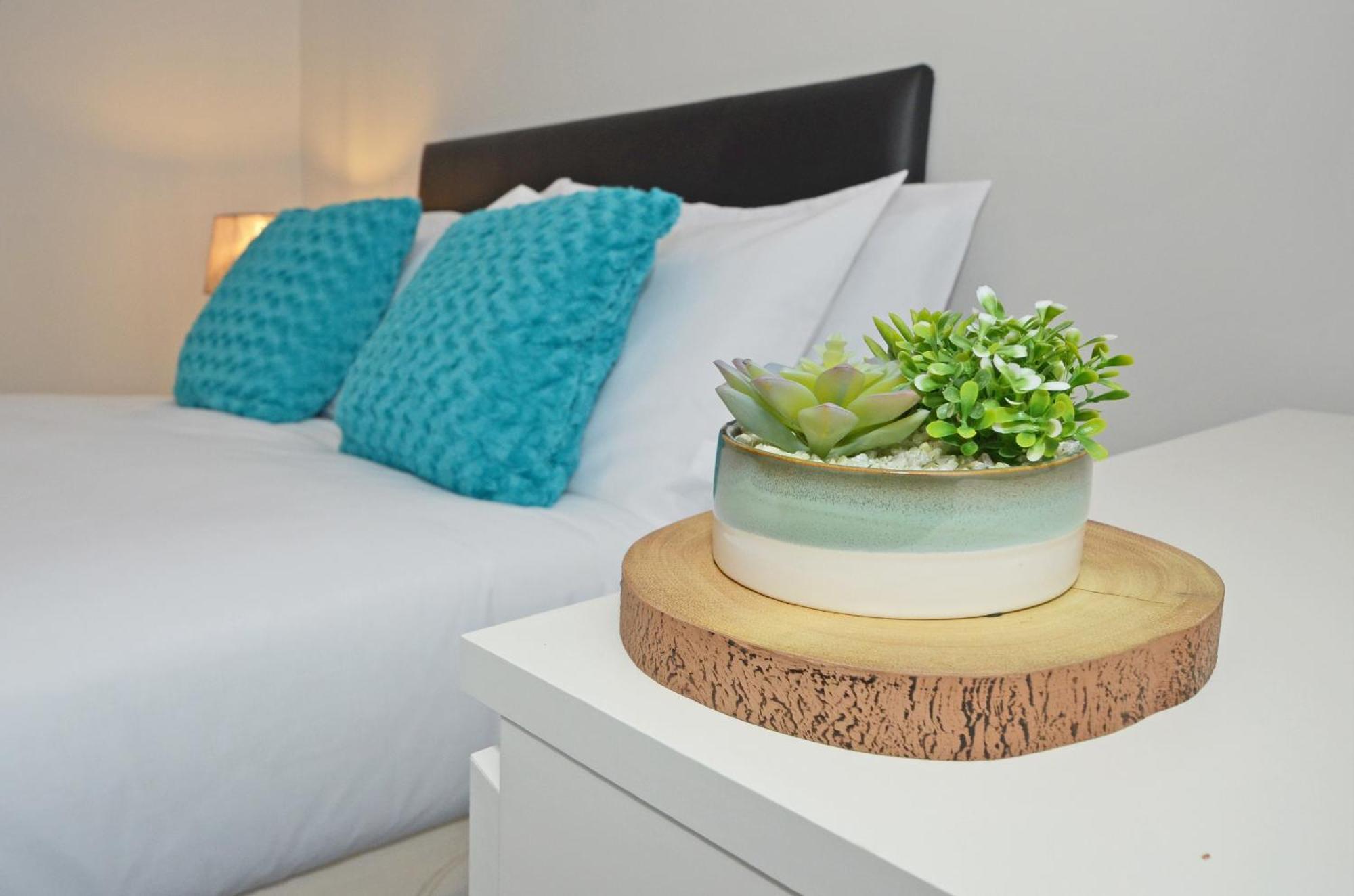 Townhouse Plus @ London Road Stoke Экстерьер фото