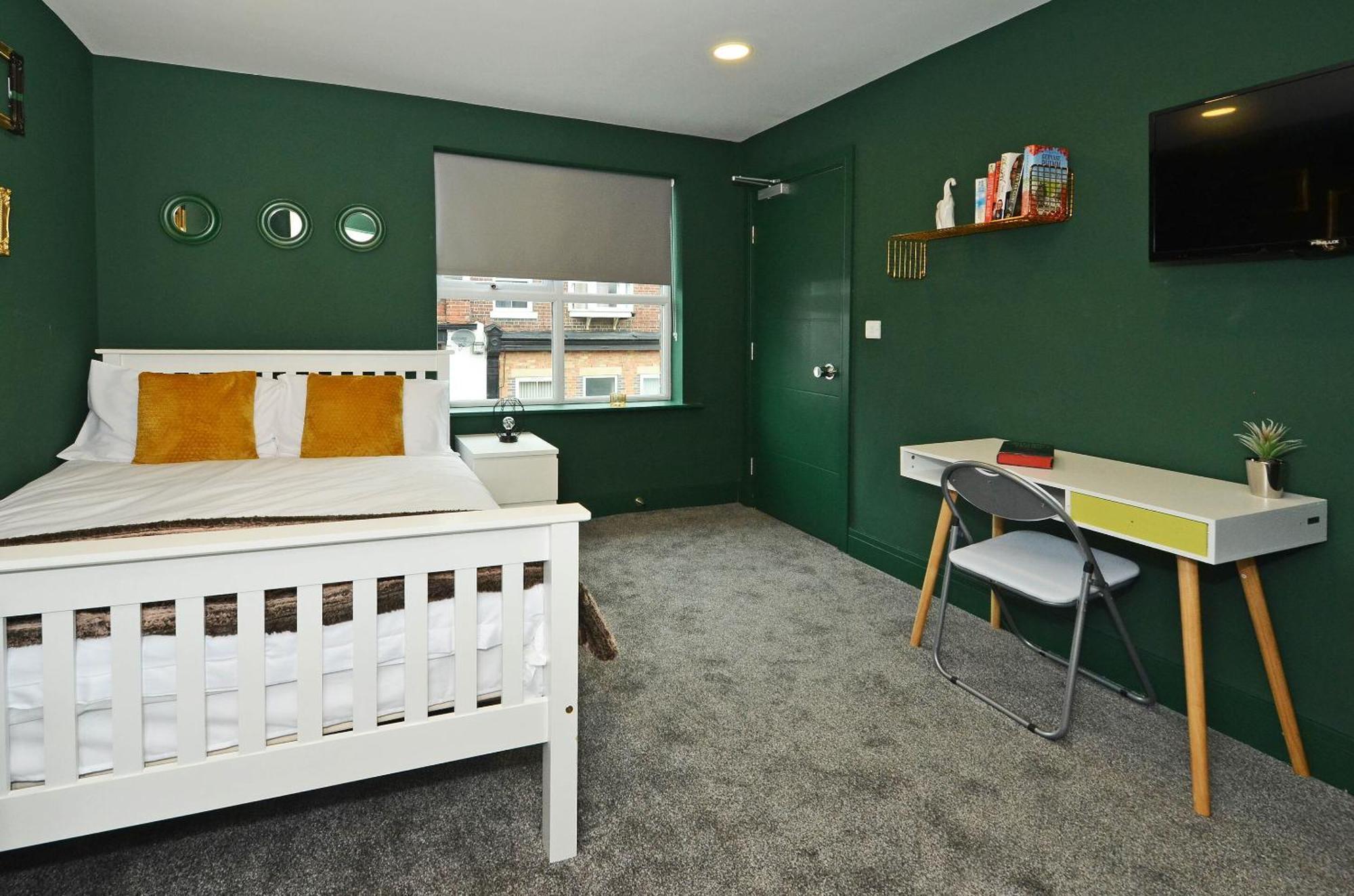 Townhouse Plus @ London Road Stoke Экстерьер фото