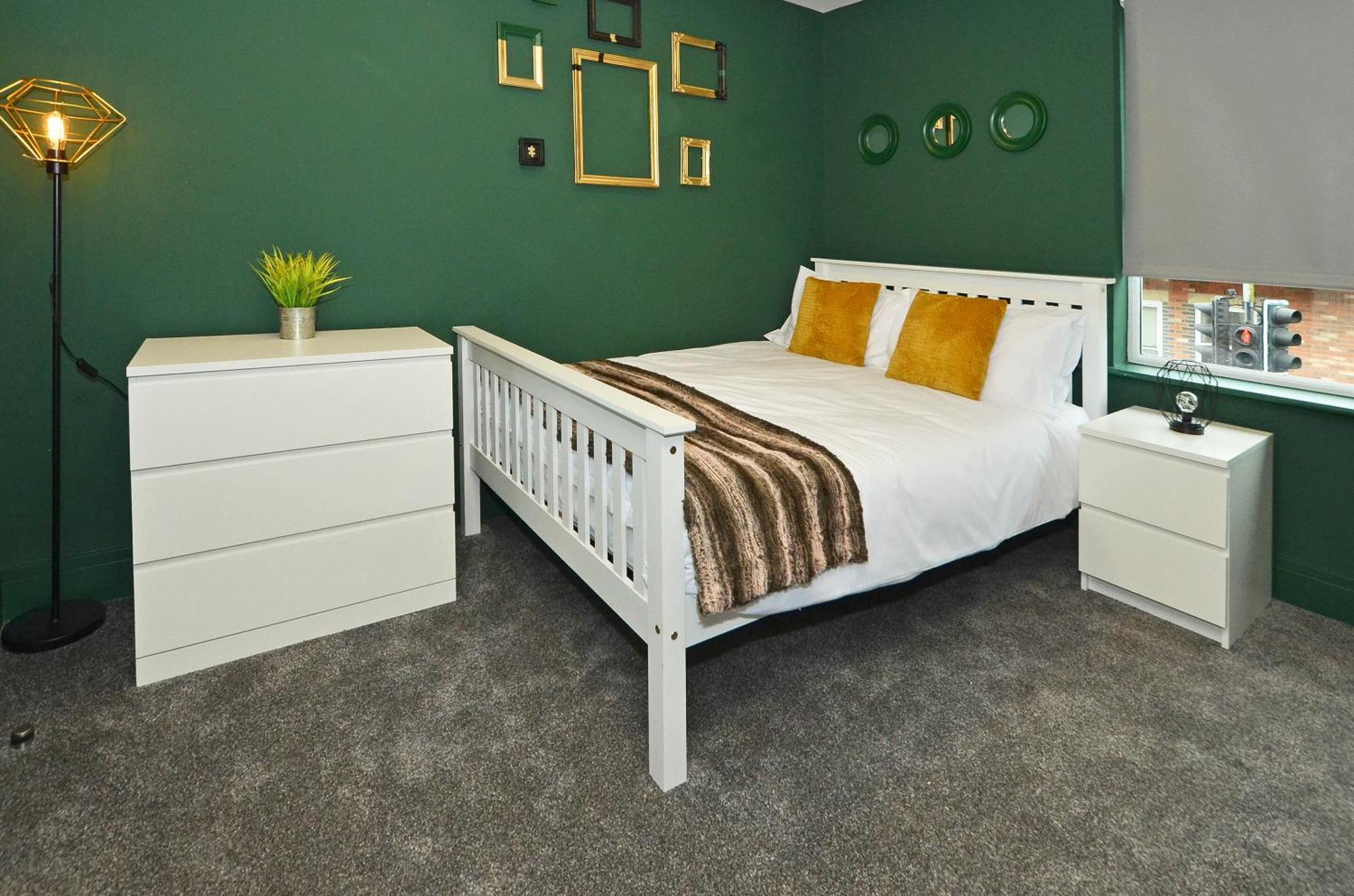 Townhouse Plus @ London Road Stoke Экстерьер фото