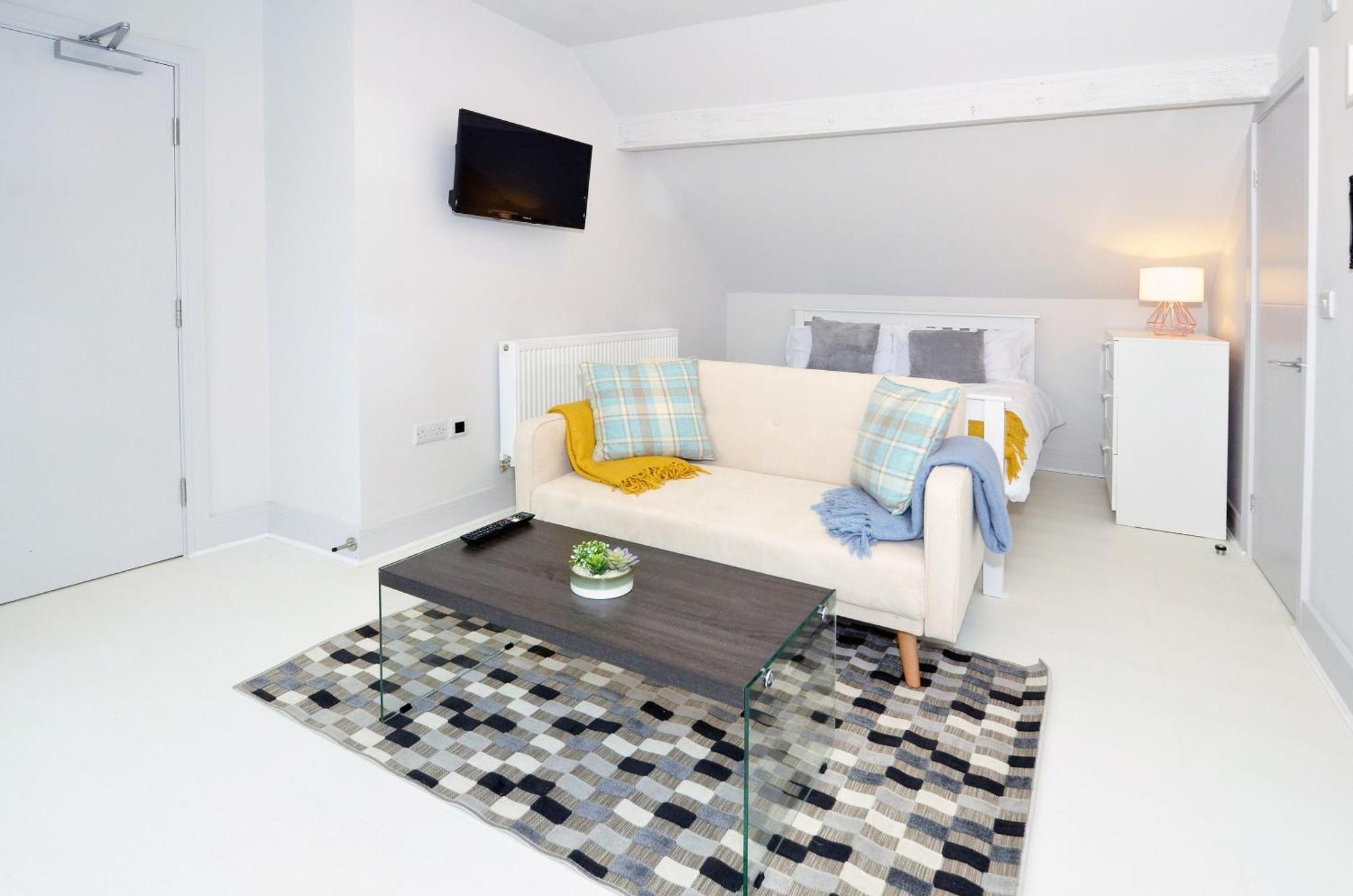 Townhouse Plus @ London Road Stoke Экстерьер фото
