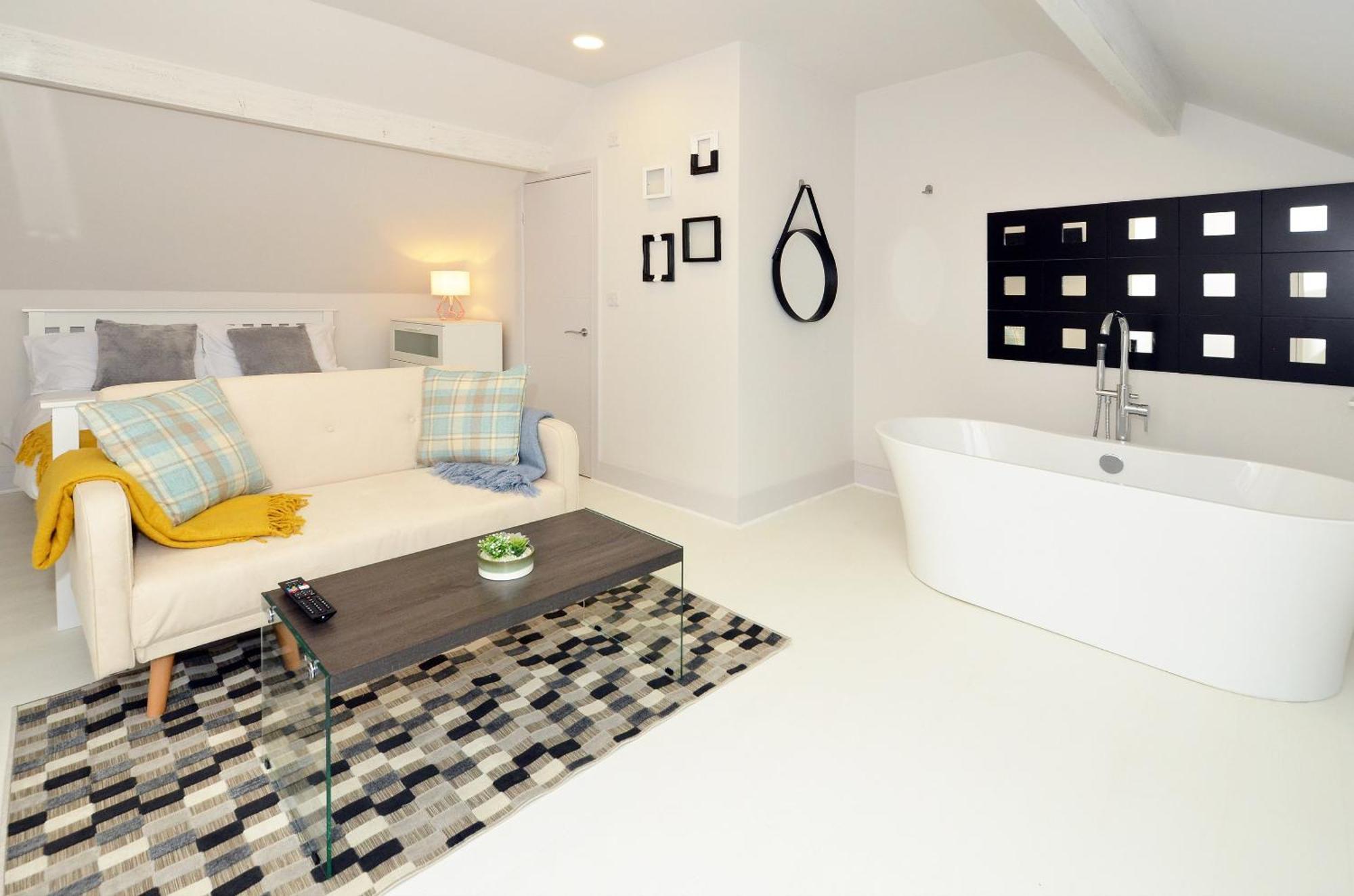 Townhouse Plus @ London Road Stoke Экстерьер фото